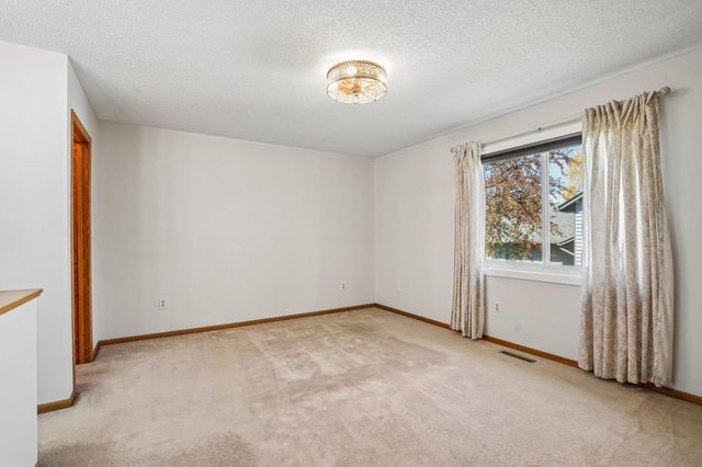 7175 Janero Avenue S, Cottage Grove, MN 55016