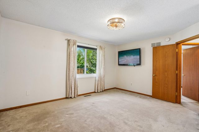 7175 Janero Avenue S, Cottage Grove, MN 55016