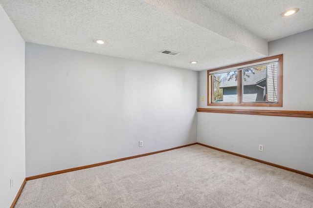 7175 Janero Avenue S, Cottage Grove, MN 55016