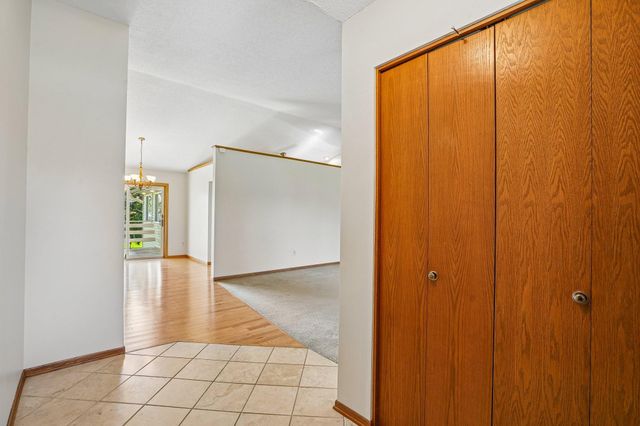 7175 Janero Avenue S, Cottage Grove, MN 55016