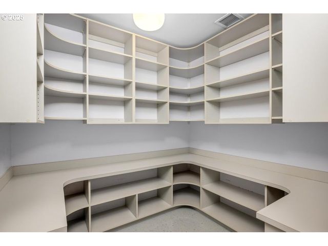 2020 Sw MARKET STREET Dr 101, Portland, OR 97201