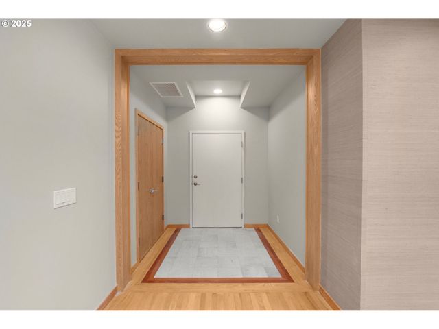 2020 Sw MARKET STREET Dr 101, Portland, OR 97201