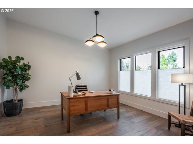 2560 GLEN EAGLES Pl, Lake Oswego, OR 97034