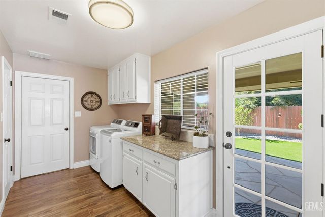 6915 Mandy Lane, Bakersfield, CA 93308