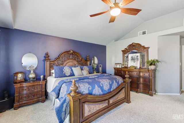 6915 Mandy Lane, Bakersfield, CA 93308