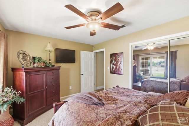 6915 Mandy Lane, Bakersfield, CA 93308