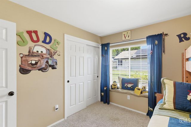 6915 Mandy Lane, Bakersfield, CA 93308