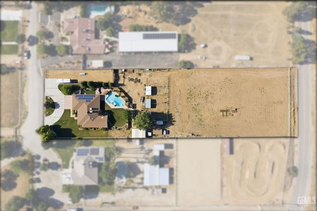 6915 Mandy Lane, Bakersfield, CA 93308