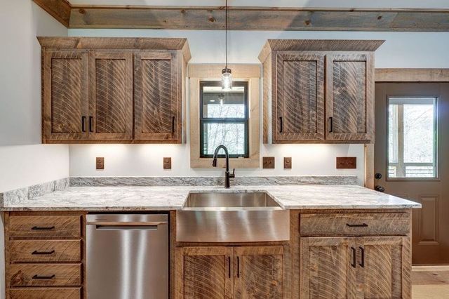 167 Meadow View Court, Ellijay, GA 30536