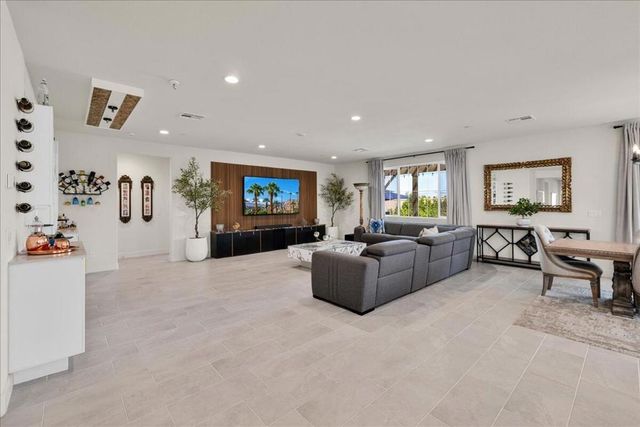 58228 Aragon Way, La Quinta, CA 92253