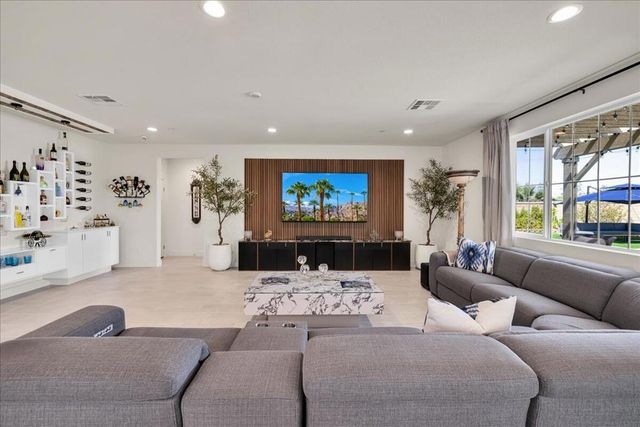 58228 Aragon Way, La Quinta, CA 92253