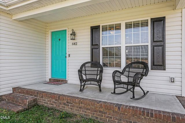 642 W Old Glencoe Road, Burlington, NC 27217