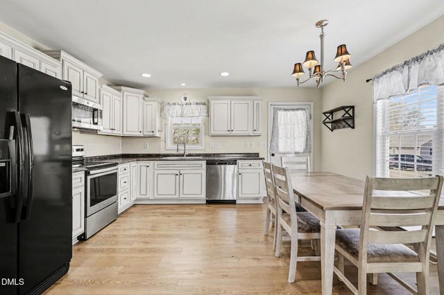 642 W Old Glencoe Road, Burlington, NC 27217