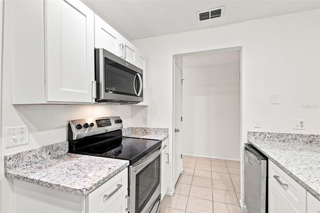 5967 FISH COURT, Orlando, FL 32807