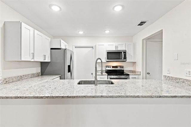5967 FISH COURT, Orlando, FL 32807