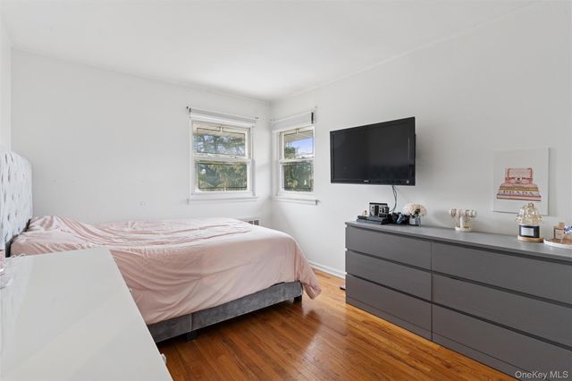 616 Duke Street, Westbury, NY 11590