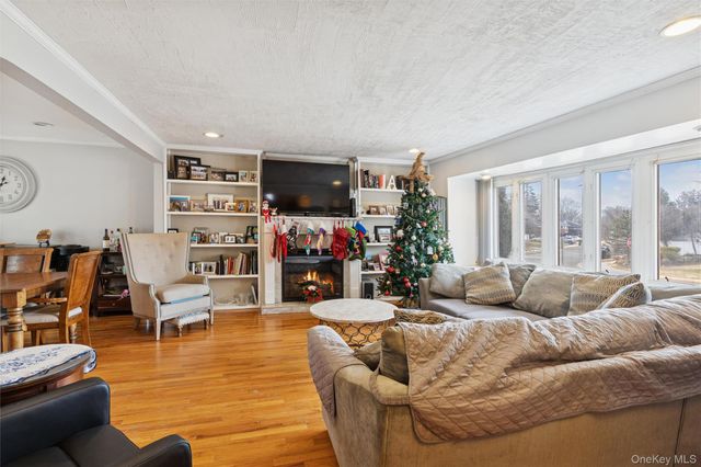 616 Duke Street, Westbury, NY 11590