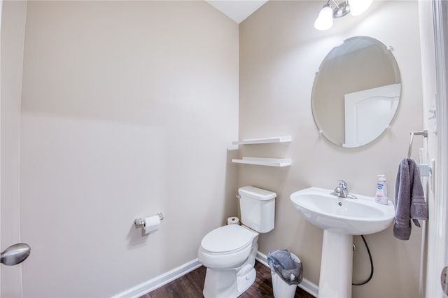 3007 Sir Charles Dr, Cecil, PA 15057
