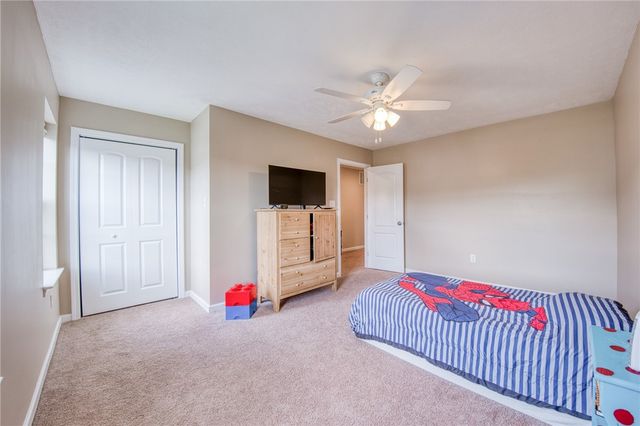 3007 Sir Charles Dr, Cecil, PA 15057