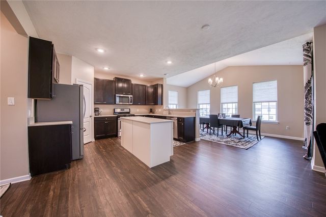 3007 Sir Charles Dr, Cecil, PA 15057