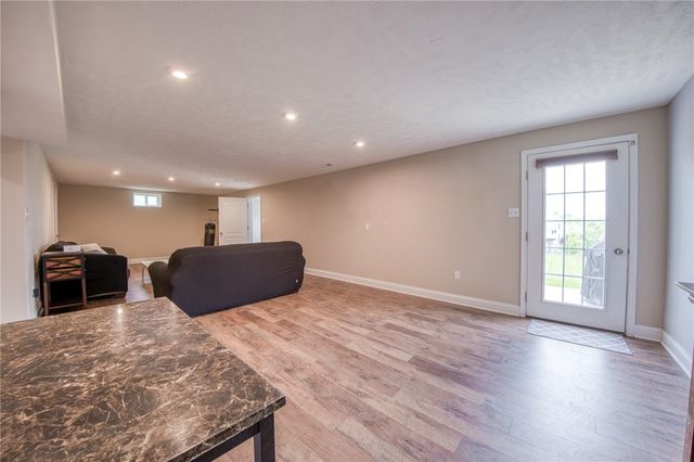 3007 Sir Charles Dr, Cecil, PA 15057