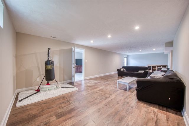 3007 Sir Charles Dr, Cecil, PA 15057