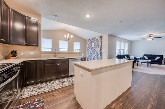 3007 Sir Charles Dr, Cecil, PA 15057