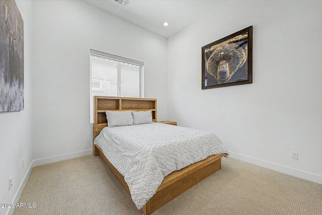 5823 E SANFORD Street, Mesa, AZ 85215