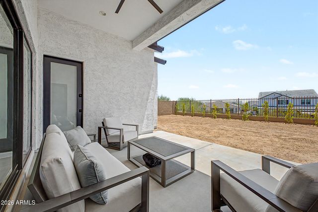 5823 E SANFORD Street, Mesa, AZ 85215