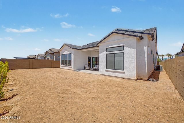 5823 E SANFORD Street, Mesa, AZ 85215