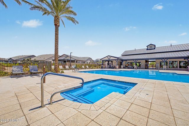 5823 E SANFORD Street, Mesa, AZ 85215