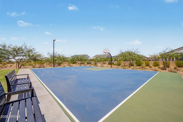 5823 E SANFORD Street, Mesa, AZ 85215