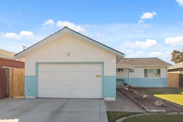 9221 N El Dorado St, Stockton, CA 95210