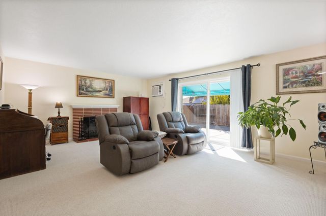 9221 N El Dorado St, Stockton, CA 95210