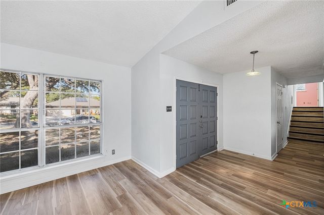 6102 Woodmoor Street, San Antonio, TX 78249