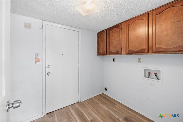 6102 Woodmoor Street, San Antonio, TX 78249