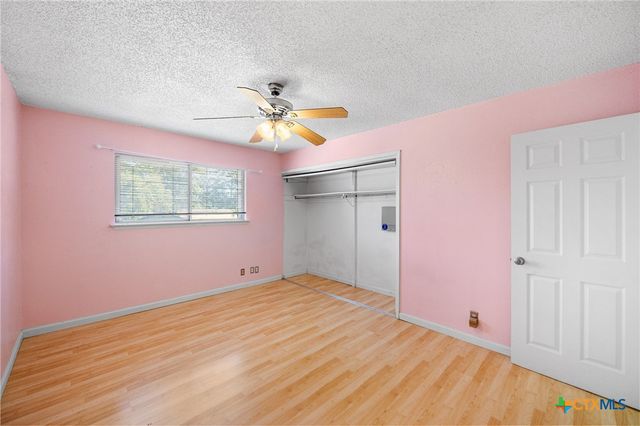 6102 Woodmoor Street, San Antonio, TX 78249