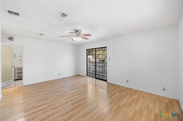 6102 Woodmoor Street, San Antonio, TX 78249