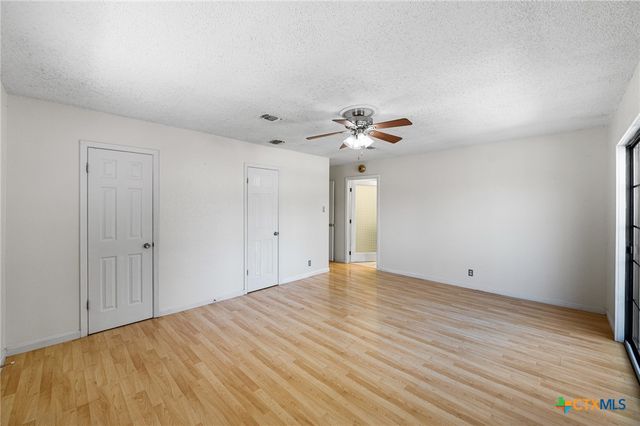 6102 Woodmoor Street, San Antonio, TX 78249