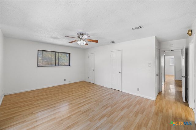 6102 Woodmoor Street, San Antonio, TX 78249