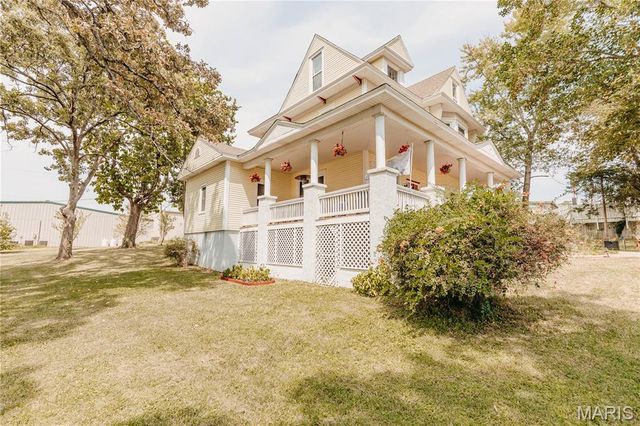 104 W 3rd Street, Dixon, MO 65459