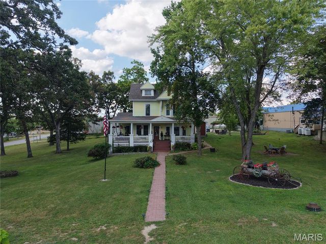 104 W 3rd Street, Dixon, MO 65459