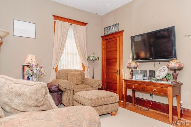 104 W 3rd Street, Dixon, MO 65459