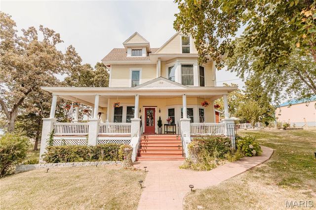 104 W 3rd Street, Dixon, MO 65459