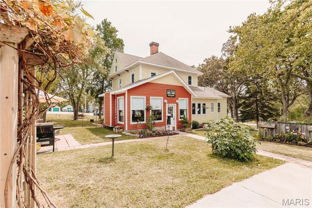 104 W 3rd Street, Dixon, MO 65459