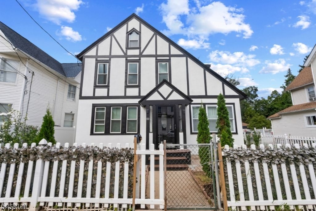 100 W Clinton St, Dover Town, NJ 07801 — exterior
