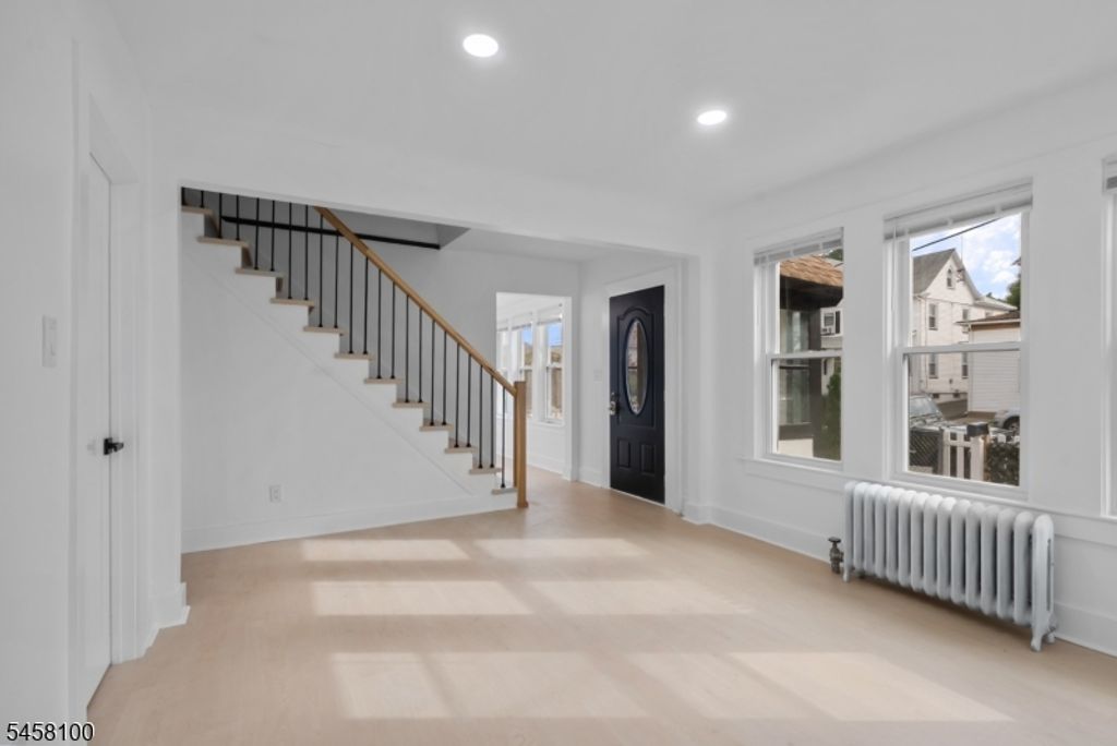 100 W Clinton St, Dover Town, NJ 07801 — photo 3