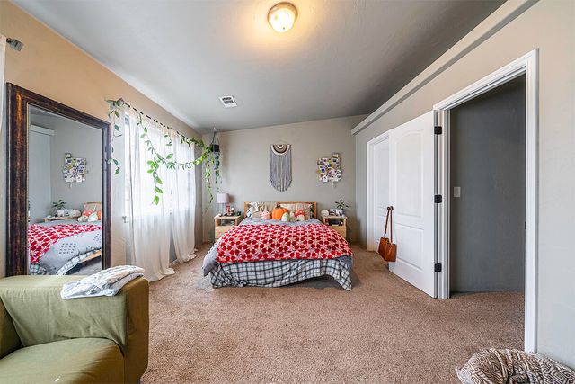 887 Silver Fox Drive, Central Point, OR 97502