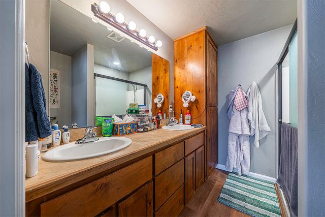 887 Silver Fox Drive, Central Point, OR 97502