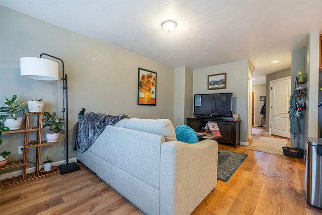 887 Silver Fox Drive, Central Point, OR 97502